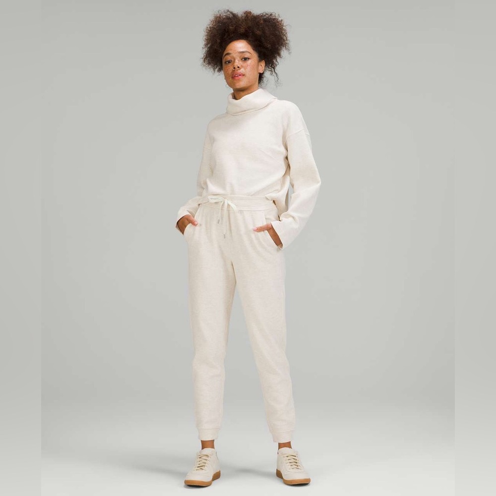 Lululemon Ribbed High-Rise Jogger 25" *7/8 Length
Heathered White Opal